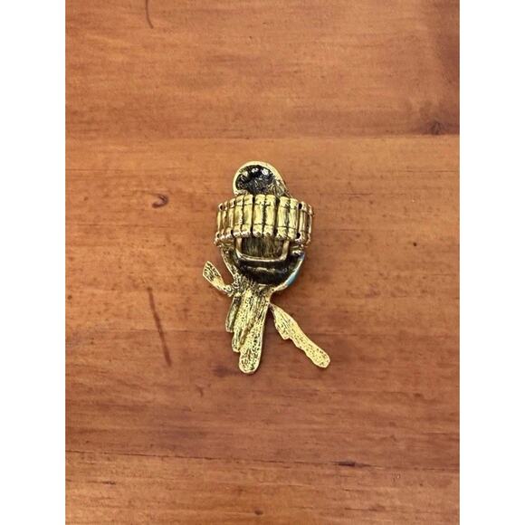 Colorful Parrot Stretch Ring Gold Tone Enamel Rhinestone Macaw Bird Size 7-8 - Picture 11 of 13